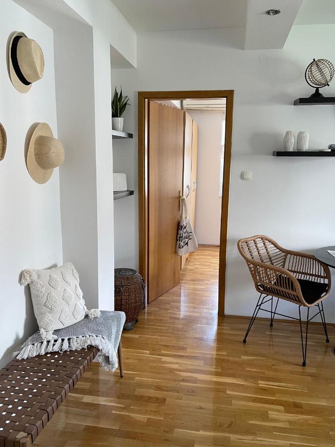 The Back Flat Apartman